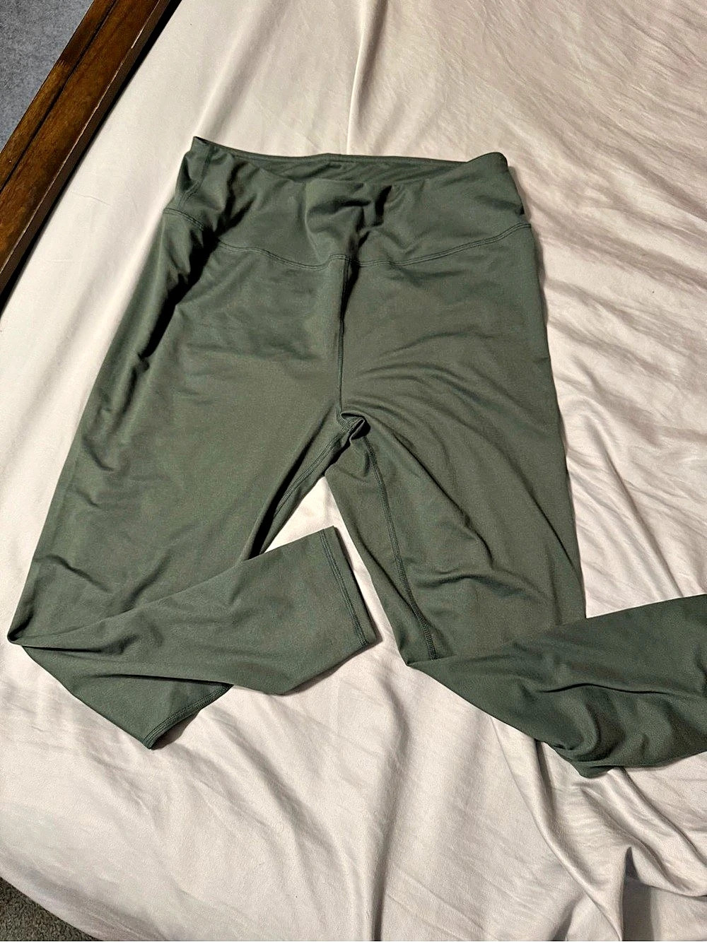 maurices Green Leggings Size REG Like New
